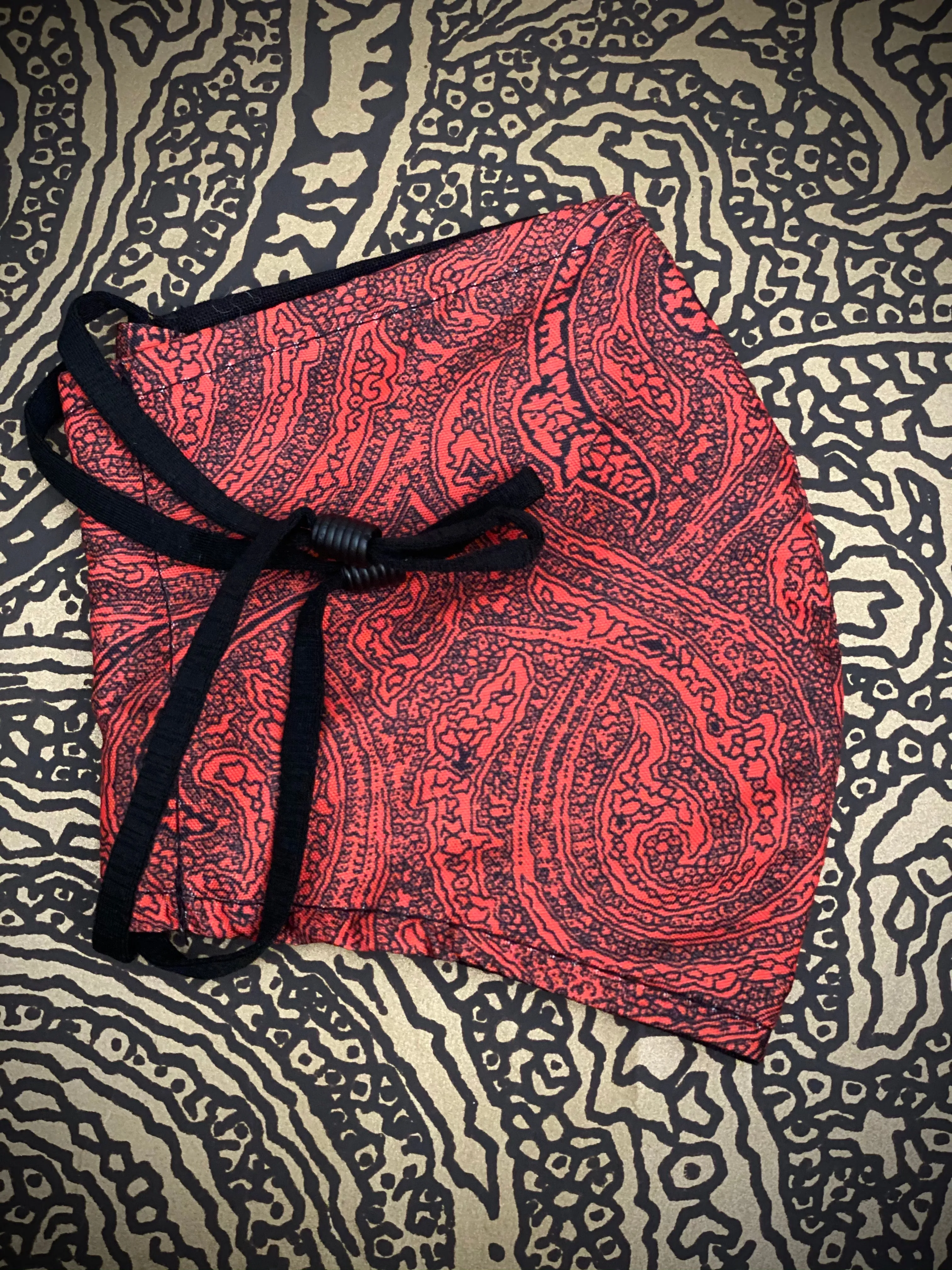 Derby Paisley Mask With Stoppers