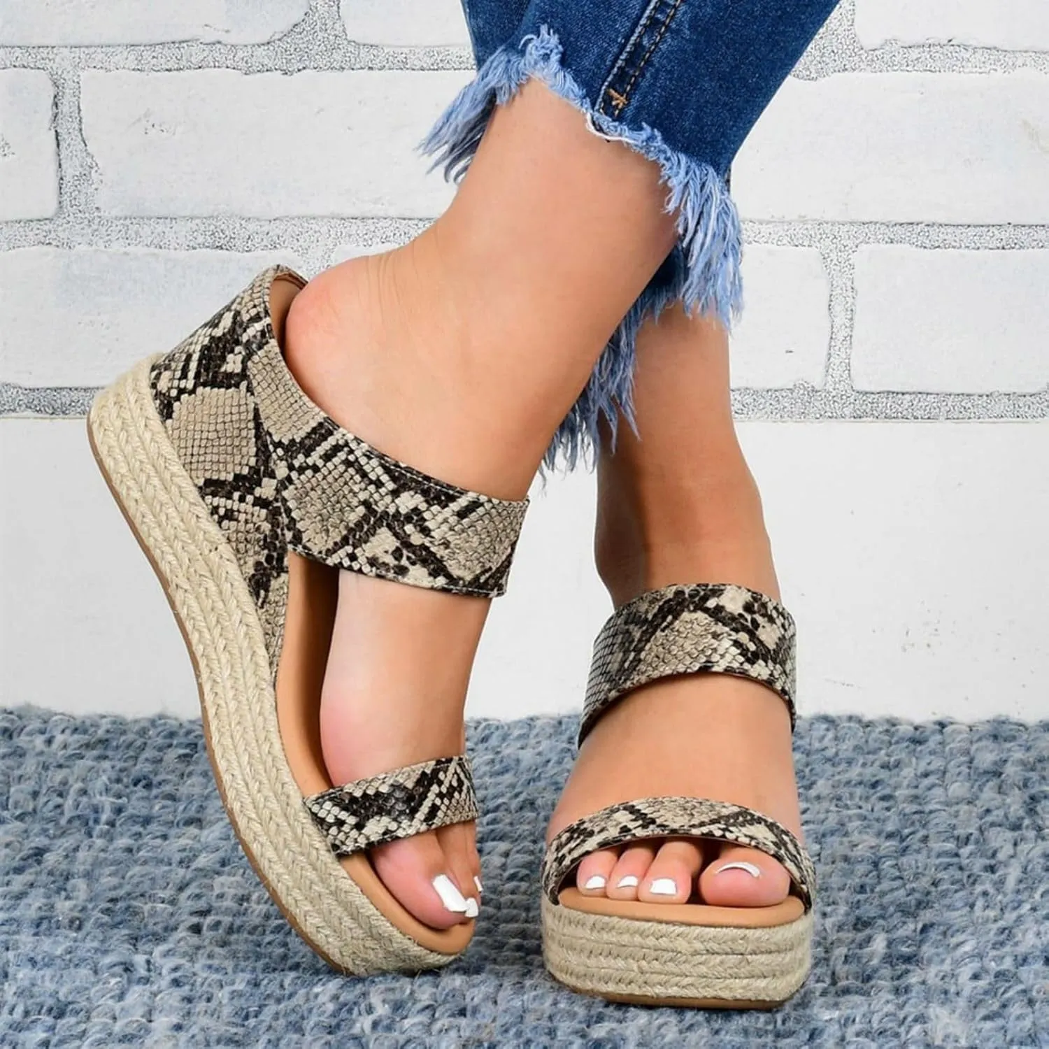 Sandals for Women Platform Wedge Open Toe Low Heel Beach Flats Ankle Chelsea Dress Shoes Orthopedic Casual Summer Dressy Wedges Strappy Slip on 2025 New Sandal Strap Espadrilles Boho Ladies